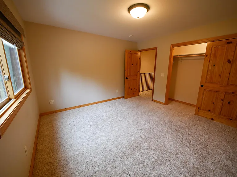 1917 Racquet Ct — Photo 16