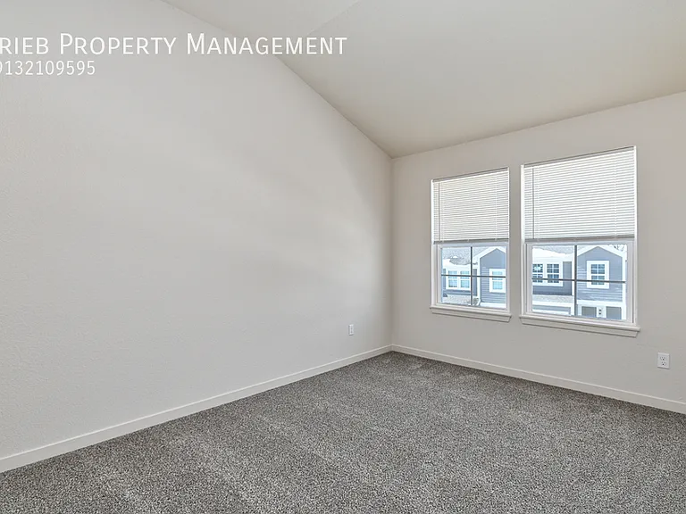 10328 Farrow Ave #6 — Photo 19