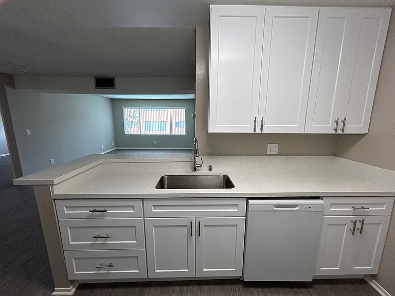 Taylor Garden Apartments — Photo 29