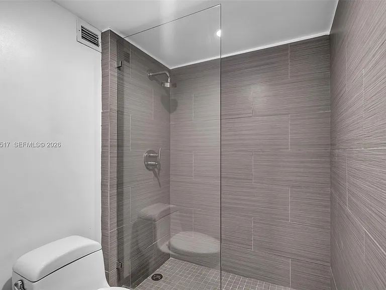 2301 Collins Ave #621 — Photo 11