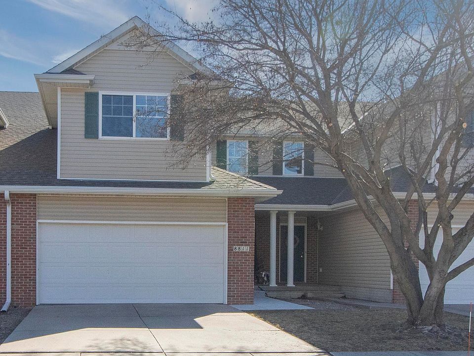 1st image of 8811 Venice Ln