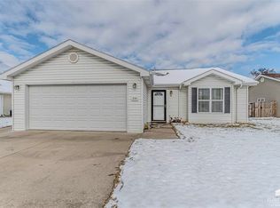 230 E 16th St, Junction City, KS 66441