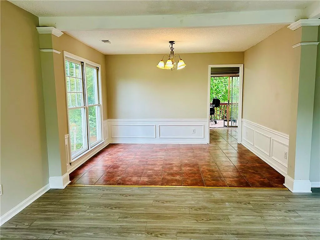 Building Photo - 2580 Binghampton Ln