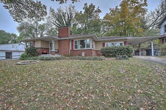 1st image of 594 W Stone Dr