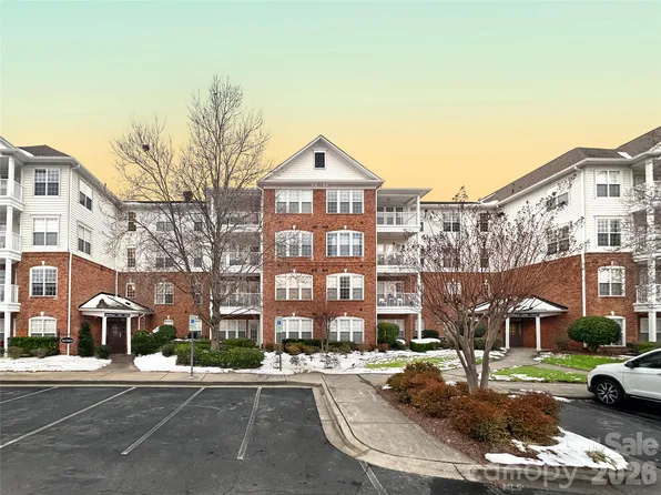 14608 Via Sorrento Dr, Charlotte, NC 28277