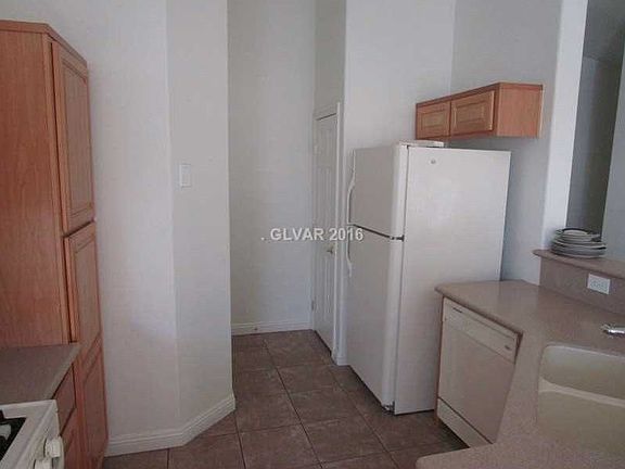 4th image of 8654 Traveling Breeze Ave