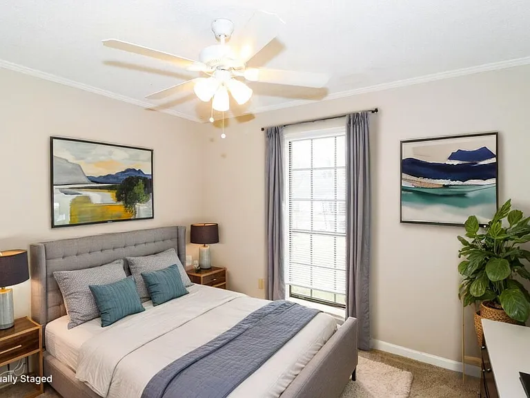 423 Cairn Cv — Photo 10