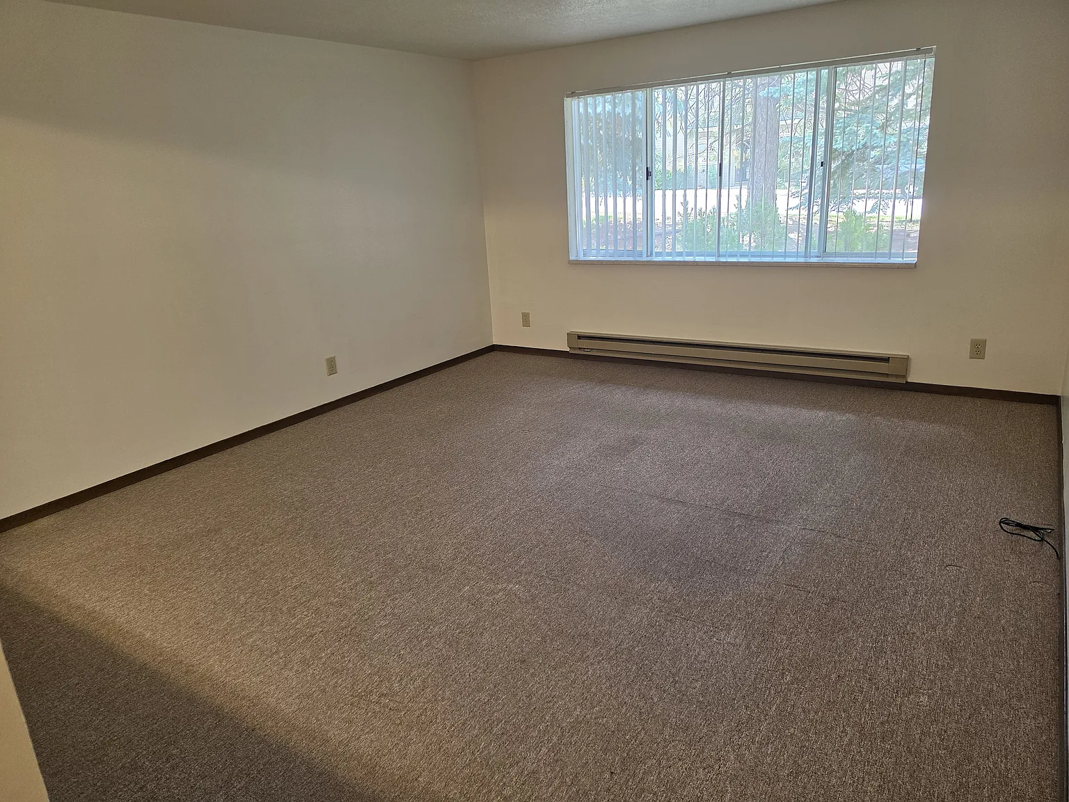 Summit Apartments — Photo 2