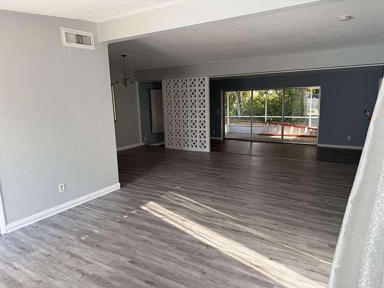 400 E Prima Vista Blvd — Photo 3