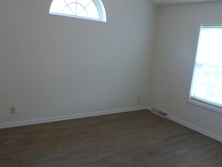 7324 Willow Glen Way — Photo 21