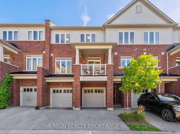 2425 Nantucket Chase #101, Pickering, ON L1X 0E4