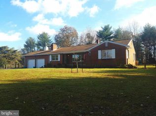 2118 Mountain Lake Rd, Hedgesville, WV 25427
