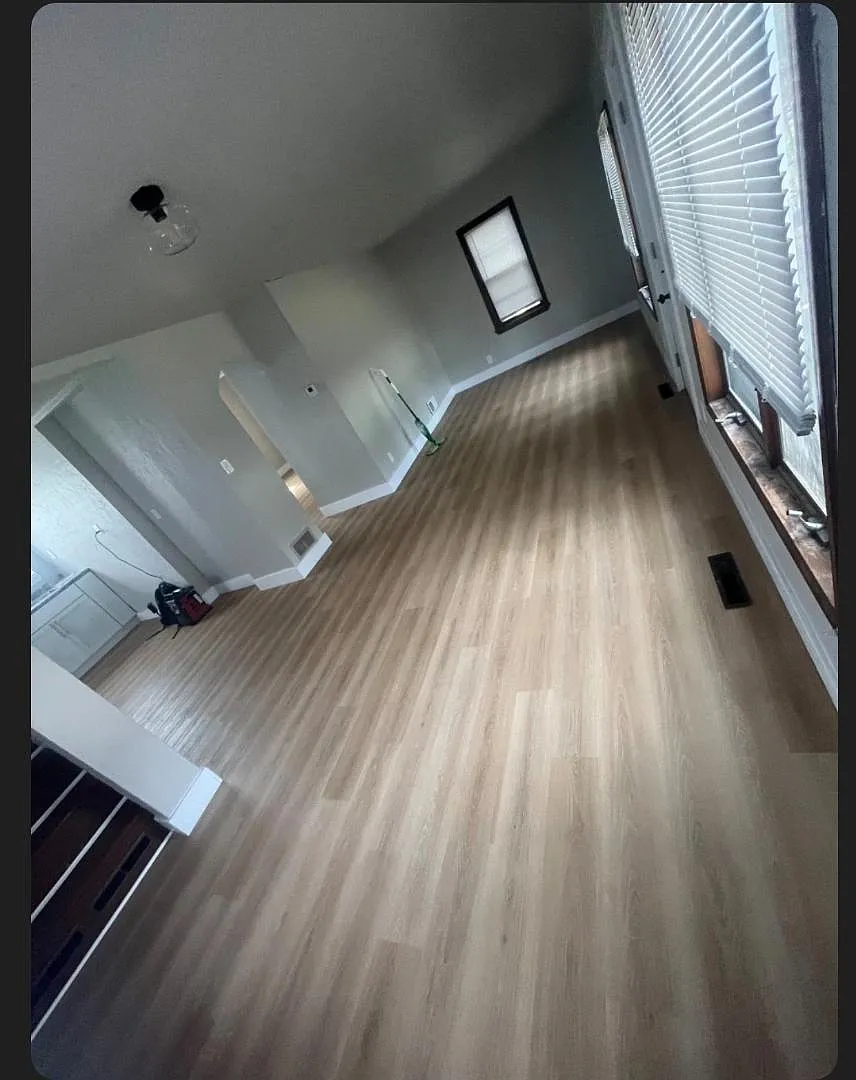 831 Brown St — Photo 3