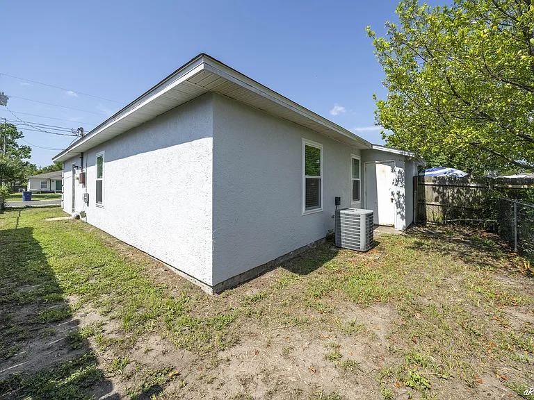 3712 Burnham Way — Photo 14