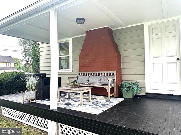 2nd image of 29 Washington Ln