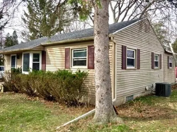 5573 Cade St, Haslett, MI 48840