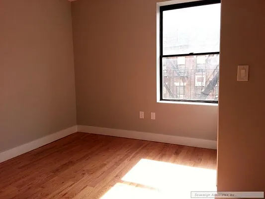 Rented by Sovereign Associates | media 26