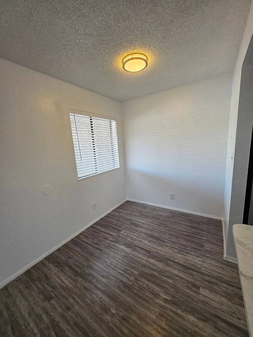 4416 N 35th Ave — Photo 3