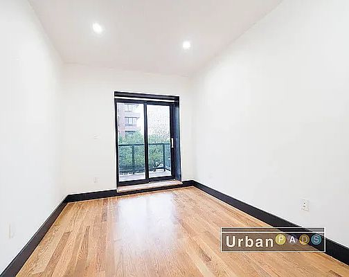 3rd image of 562 Park Pl #4E