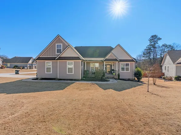 401 Skyway Pl, Travelers Rest, SC 29690
