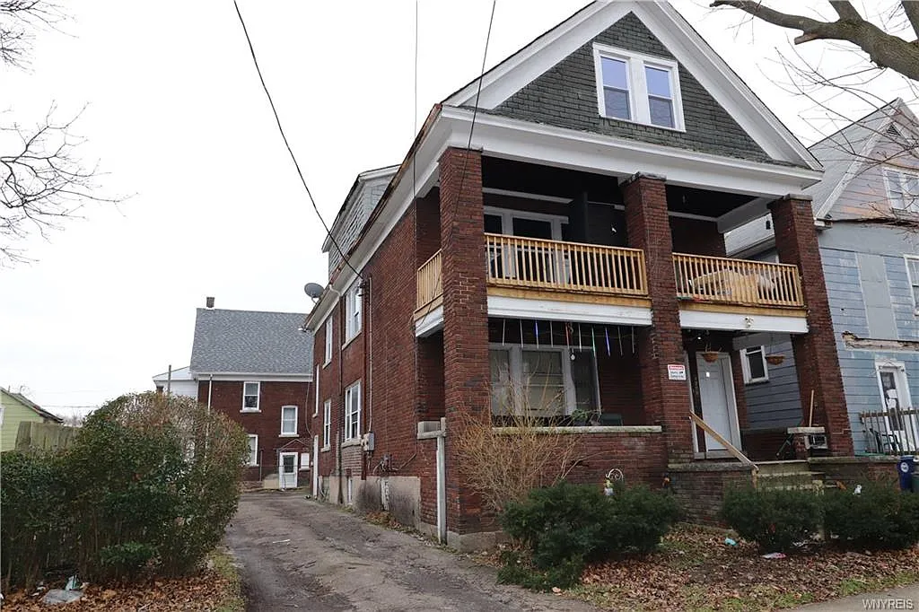 1205 Ferry Ave photo 1