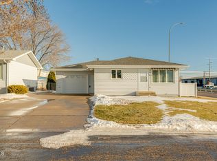921 S 17th St, City Of Bismarck, ND 58504