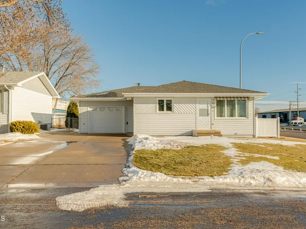 921 S 17th St, City Of Bismarck, ND 58504