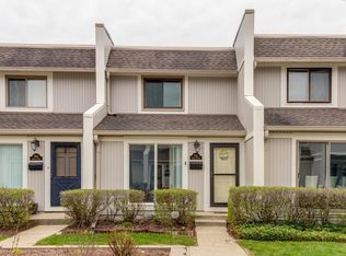 562 Chard Ct, Grayslake, IL 60030