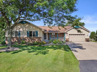 W2543 Skyview Ct, Appleton, WI 54915