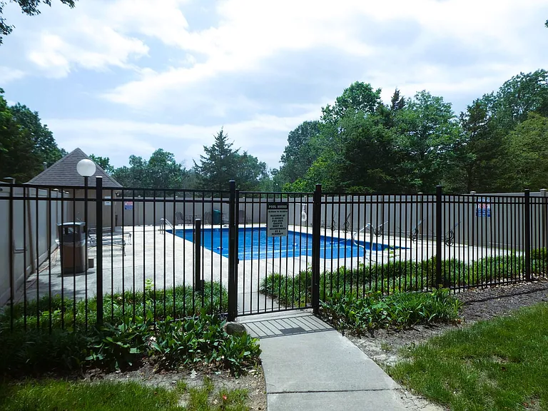 100 E Green Meadows Rd #9 — Photo 16