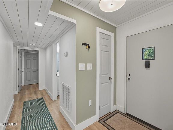 4th image of 115 Pratt Ln