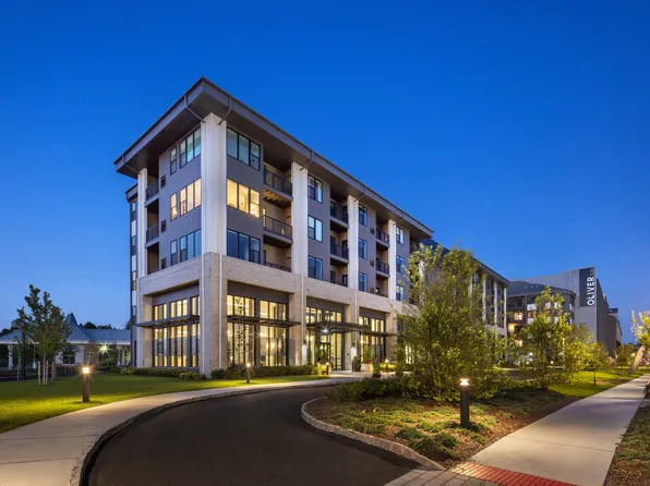 Oliver on the Hudson