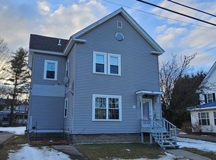 19 Newhall St, Fairfield, ME 04937