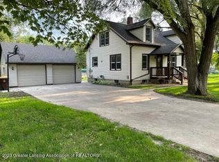 803 E Gibbs St, Saint Johns, MI 48879