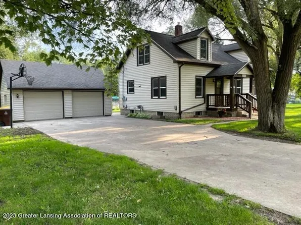 803 E Gibbs St, Saint Johns, MI 48879