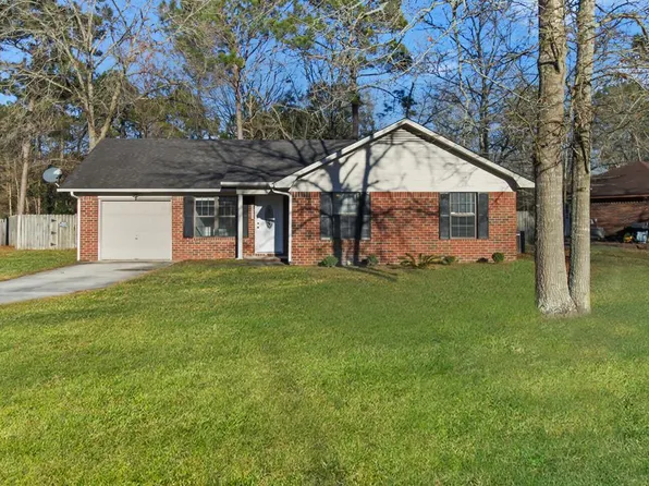 219 Kevin Rd, Hinesville, GA 31313