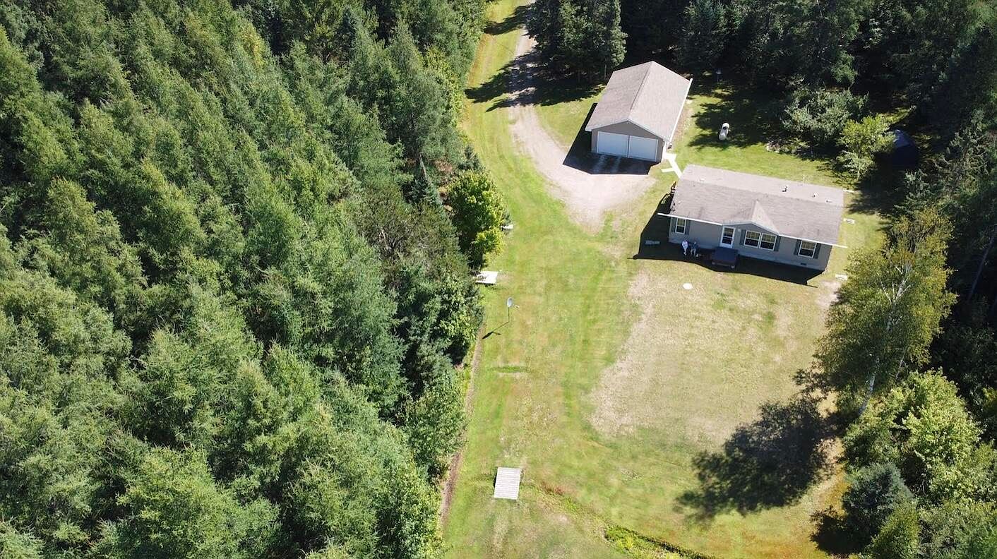 10040 S Lower Hay Lake Rd, Sault Sainte Marie, MI 49783 MLS 23831