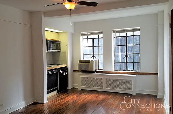 Rented by City Connections Realty | media 15