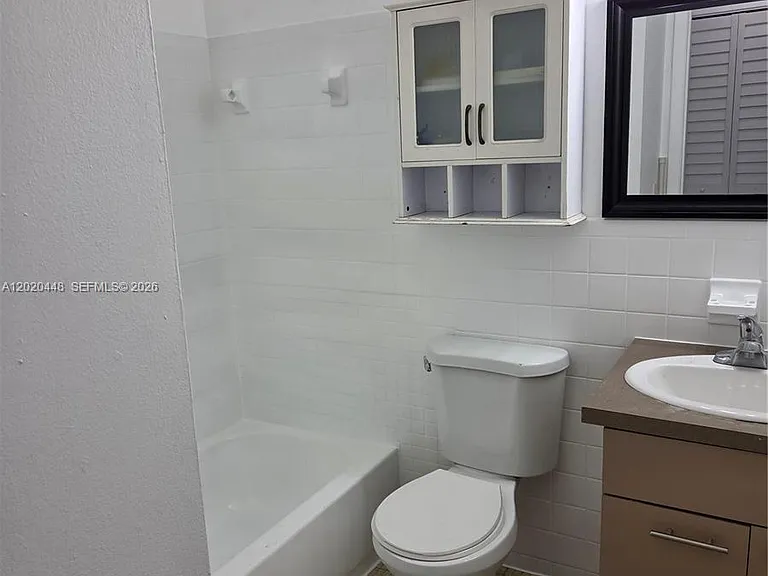 4030 SW 61st Ave #6 — Photo 8