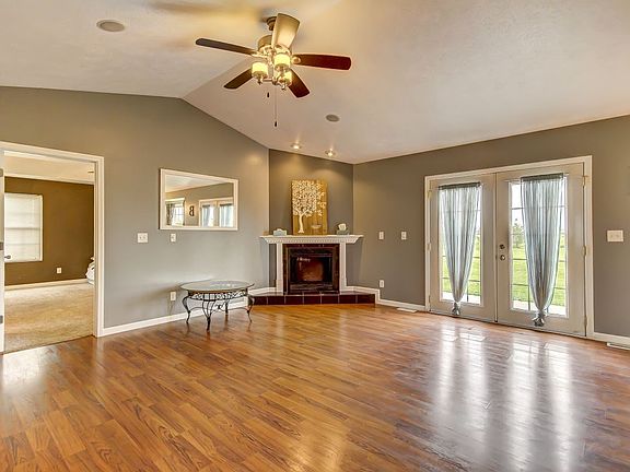 4th image of 1381 Pelican Hill Ct