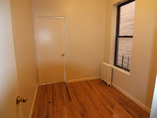 Rented by Nachman Weingarten, LREB | media 25