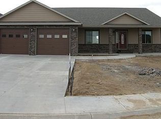 624 Arcadia Ave, Gillette, WY 82716