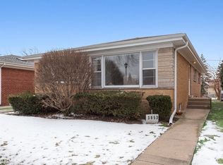 3853 Clifford Ter, Skokie, IL 60076
