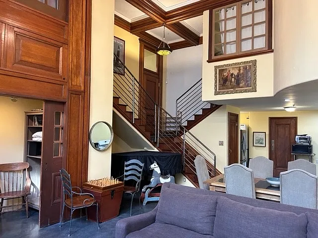 280A Carl St