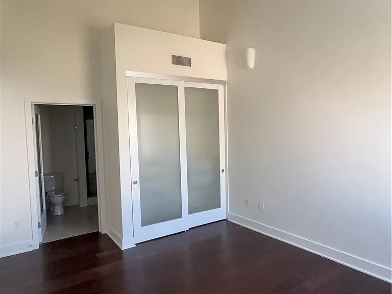 600 S Ridgeley Dr — Photo 13