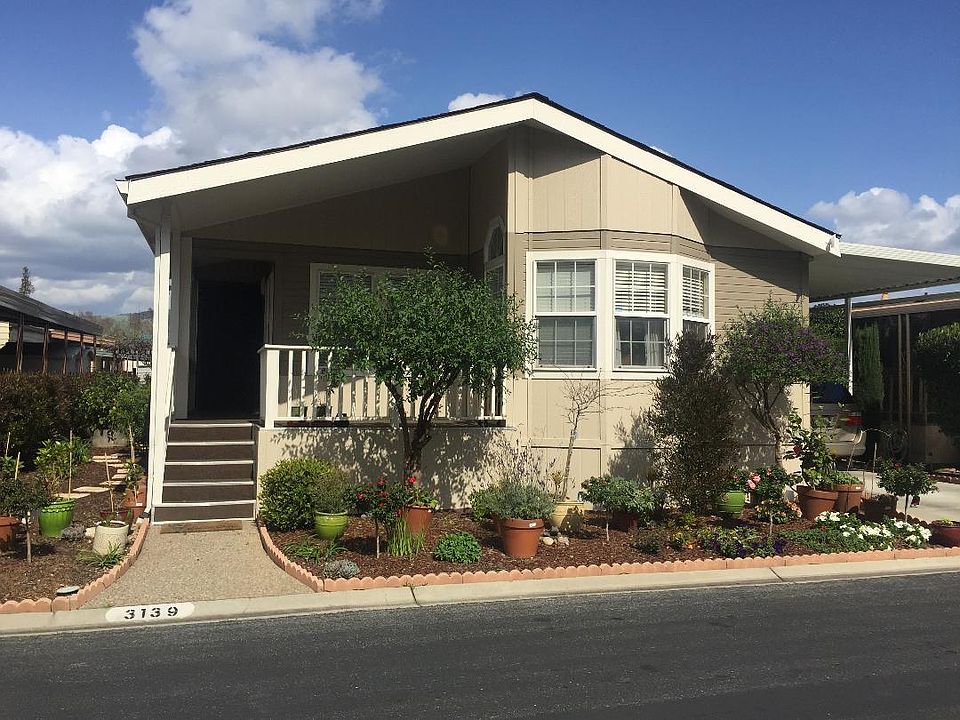 1st image of 3139 Oakbridge Dr #3139