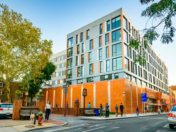 121 N 2nd St APT 604