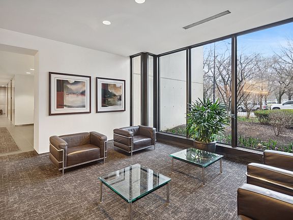 2nd image of 2800 N Lake Shore Dr APT 706