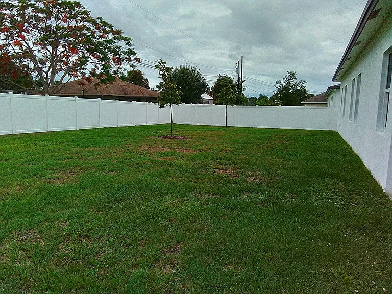 1258 SW Santiago Ave — Photo 25