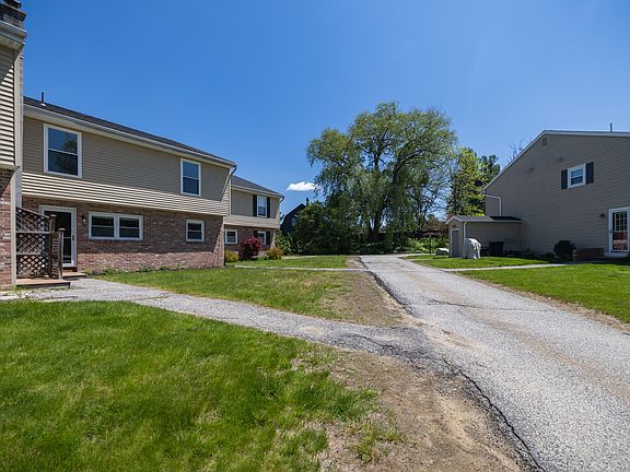 3rd image of 73 Millbrook Ln